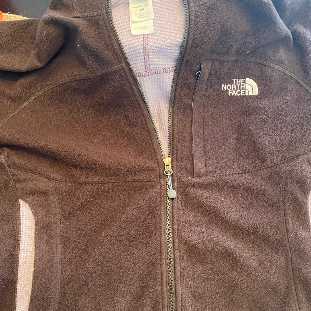 Woman’s full zip North Face jacket - Picture 4 of 5